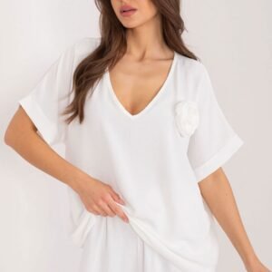 Bluzka Model DHJ-BZ-8368.02 Ecru - Italy Moda