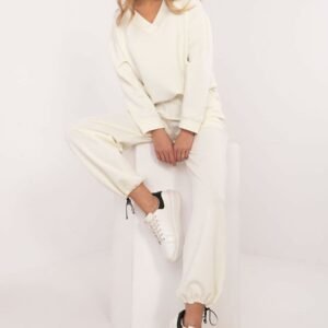 Spodnie Komplet Model LK-KMPL-509772.44 Ecru - Lakerta