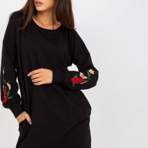 Sukienka Model RV-SK-8088.59 Black - Rue Paris