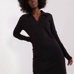 Sukienka Model RV-SK-8068.60P Black - Rue Paris